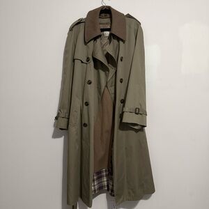Vintage Olive Trench Coat with Purple Plaid Lining Detachable Insert & Collar